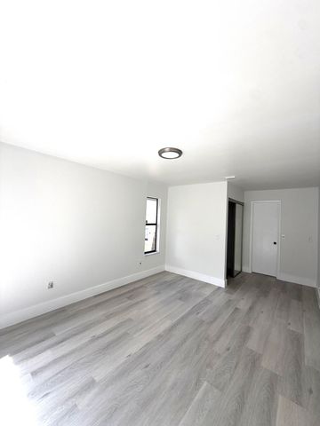 1909 Players Place, North Lauderdale, FL 33068