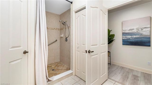 14811 Laguna DR # 202, Fort Myers, FL 33908