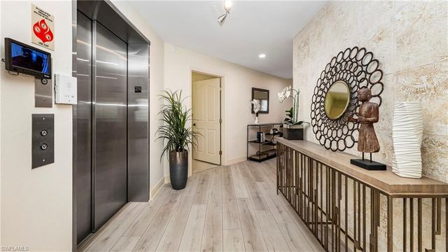 14811 Laguna DR # 202, Fort Myers, FL 33908