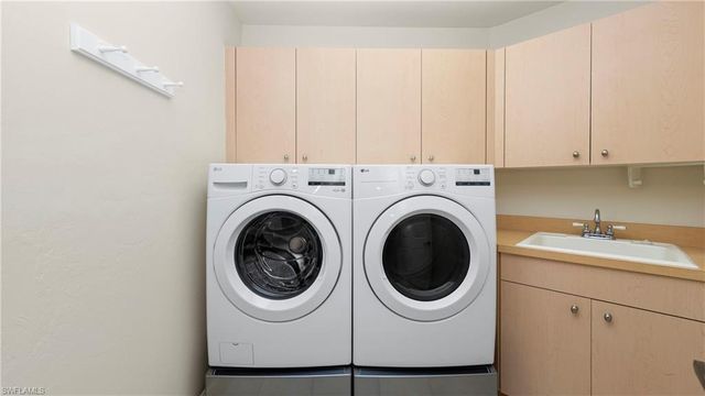 14811 Laguna DR # 202, Fort Myers, FL 33908