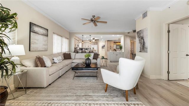 14811 Laguna DR # 202, Fort Myers, FL 33908