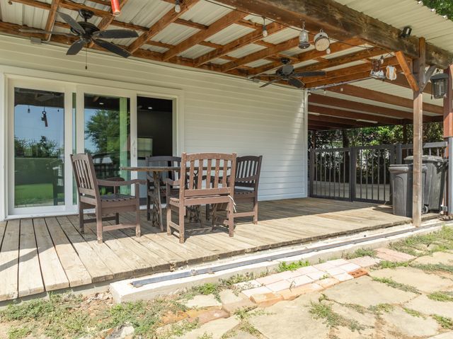 1504 Maple Street, Irving, TX 75060