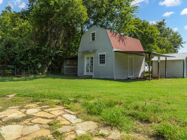 1504 Maple Street, Irving, TX 75060