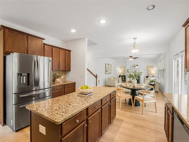 325 Cranbrooke Circle, Suwanee, GA 30024