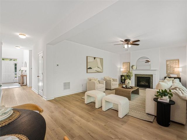 325 Cranbrooke Circle, Suwanee, GA 30024