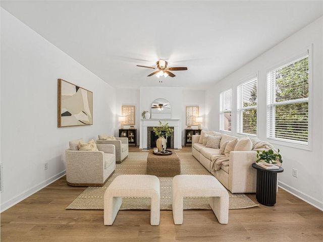 325 Cranbrooke Circle, Suwanee, GA 30024