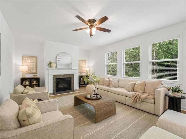 325 Cranbrooke Circle, Suwanee, GA 30024