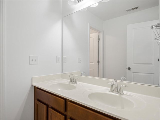 325 Cranbrooke Circle, Suwanee, GA 30024