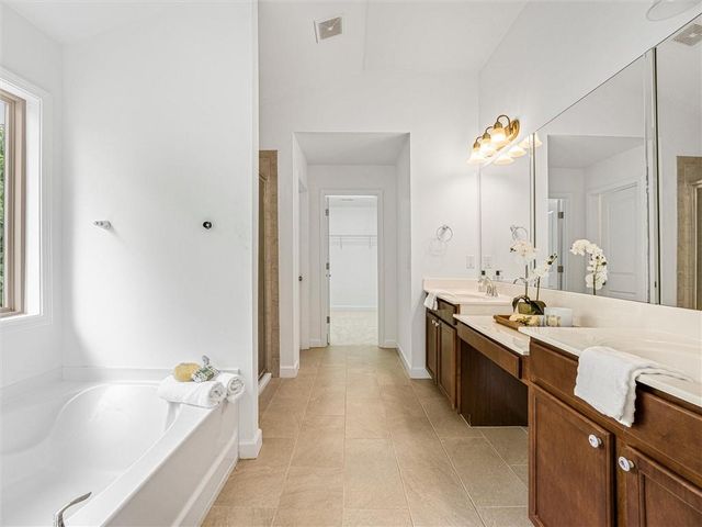 325 Cranbrooke Circle, Suwanee, GA 30024