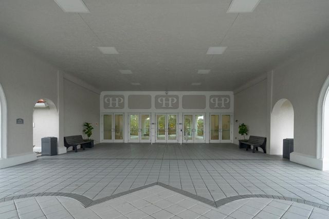 6112 Huntwick Terrace 307, Delray Beach, FL 33484