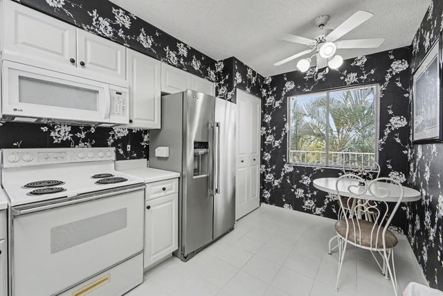 6112 Huntwick Terrace 307, Delray Beach, FL 33484