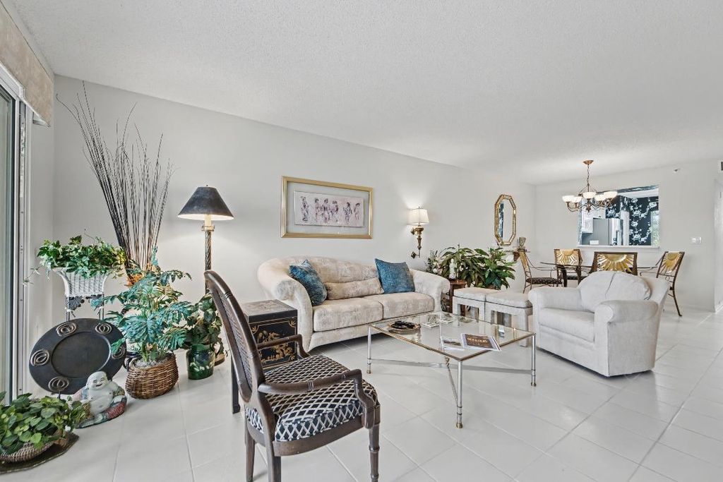 6112 Huntwick Terrace 307, Delray Beach, FL 33484