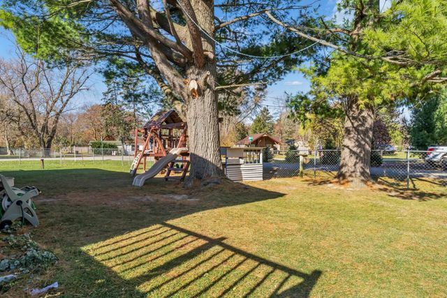 2800 Mabie STREET, Delavan, WI 53115