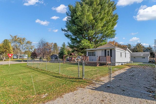 2800 Mabie STREET, Delavan, WI 53115