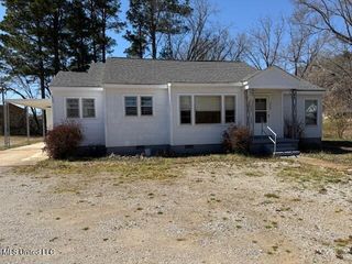 330 Heard Street, Senatobia, MS 38668