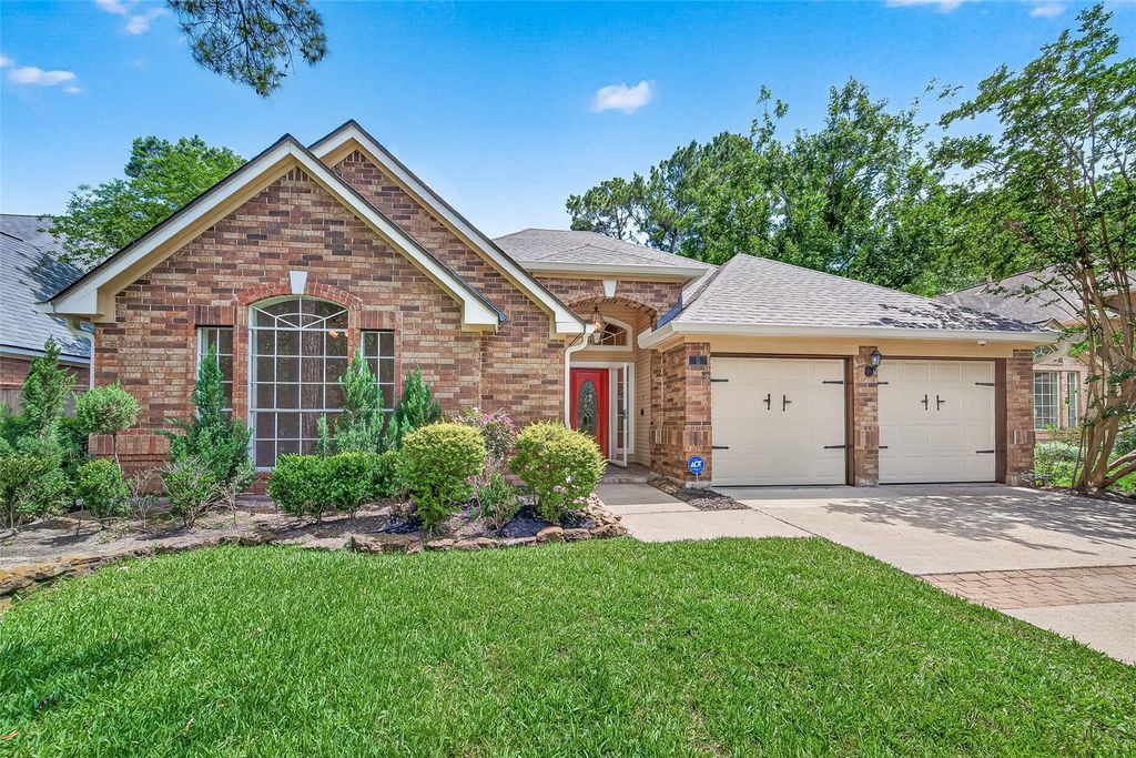 6 Skyland Place, The Woodlands, TX 77381