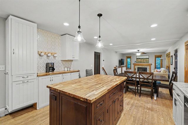 6069 Stout Creek Avenue, Belmont, MI 49306