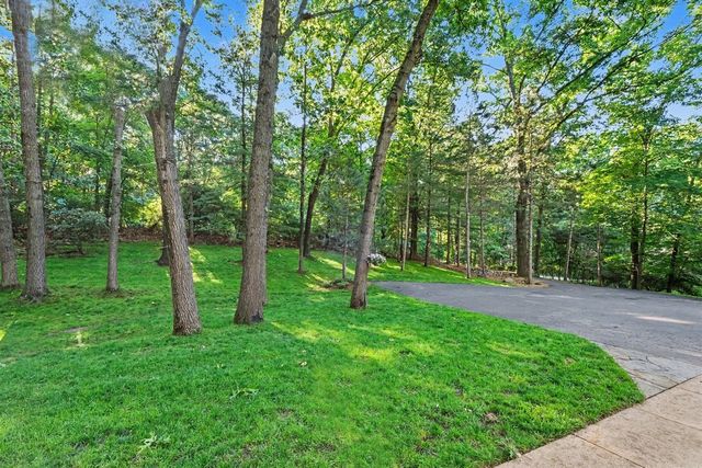 6069 Stout Creek Avenue, Belmont, MI 49306