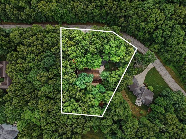 6069 Stout Creek Avenue, Belmont, MI 49306