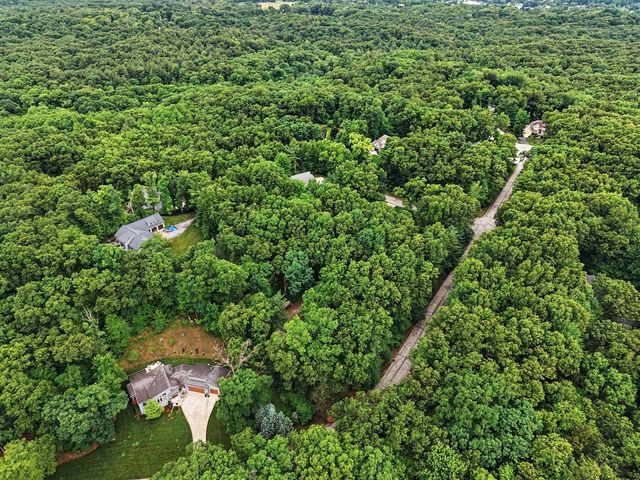 6069 Stout Creek Avenue, Belmont, MI 49306