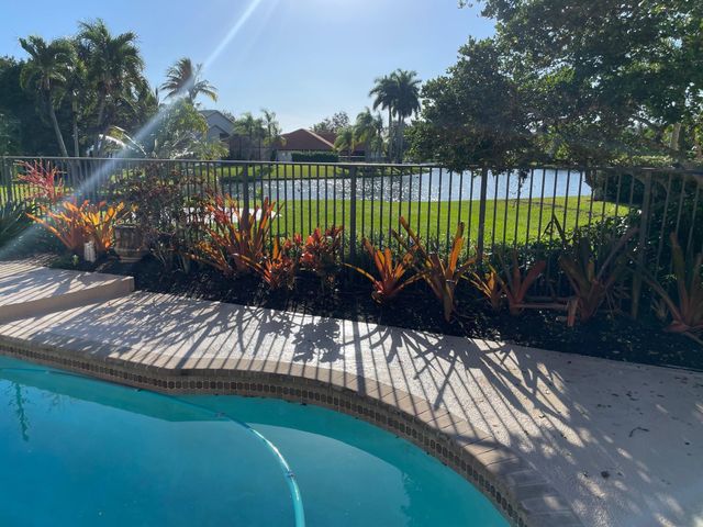 1030 Pine Branch Dr, Weston, FL 33326