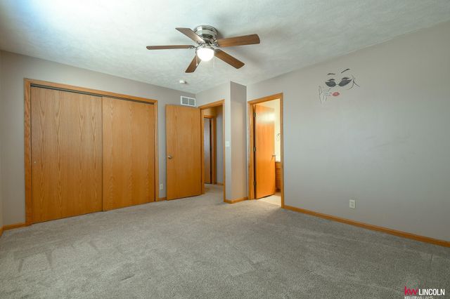 7238 Whitewater Lane, Lincoln, NE 68521