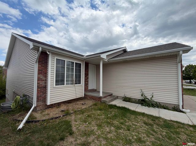7238 Whitewater Lane, Lincoln, NE 68521