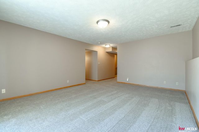 7238 Whitewater Lane, Lincoln, NE 68521