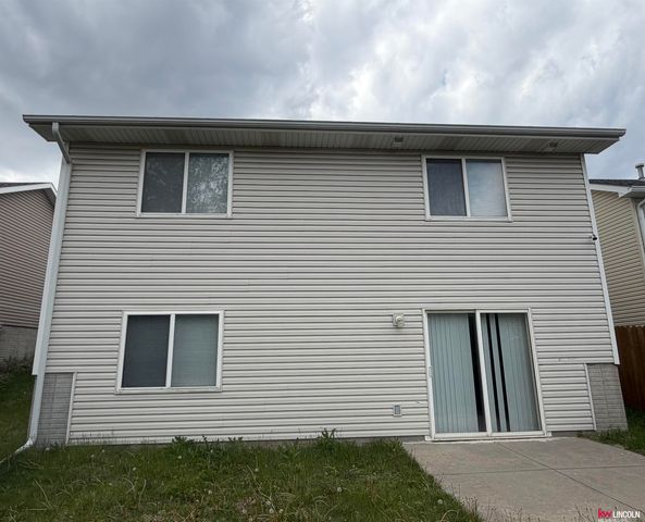 7238 Whitewater Lane, Lincoln, NE 68521