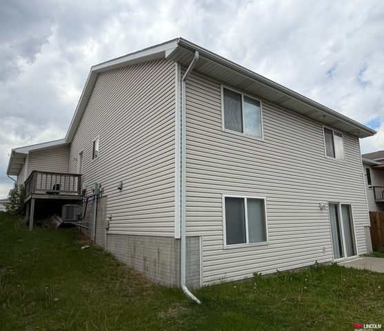 7238 Whitewater Lane, Lincoln, NE 68521