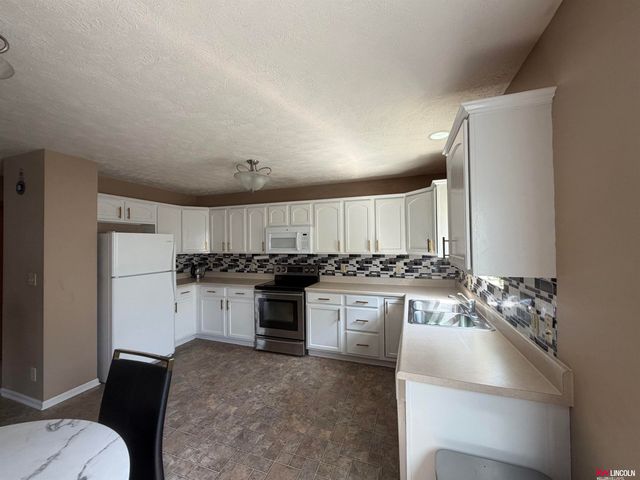 7238 Whitewater Lane, Lincoln, NE 68521