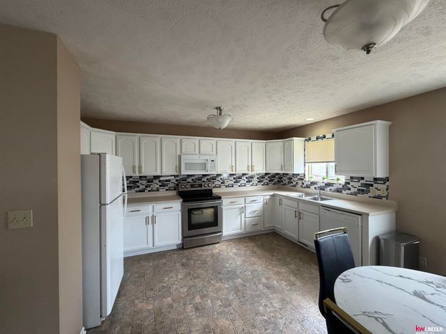 7238 Whitewater Lane, Lincoln, NE 68521