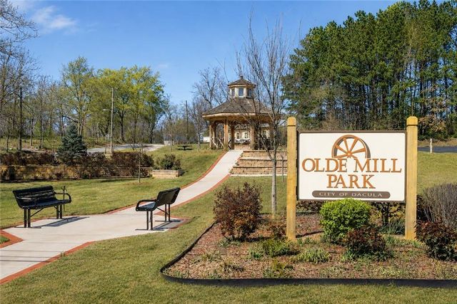 2015 Chapel Estates Lane, Dacula, GA 30019