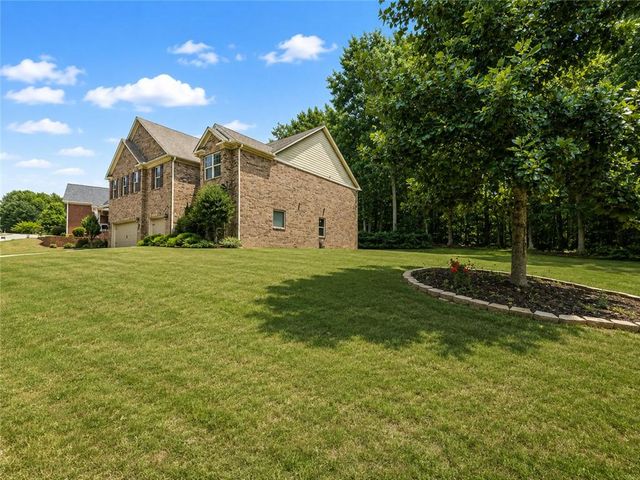 2015 Chapel Estates Lane, Dacula, GA 30019