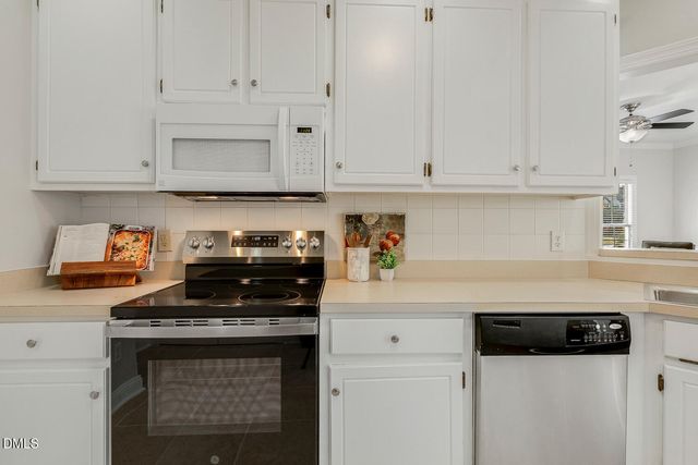 1702 Old London Way, Apex, NC 27523