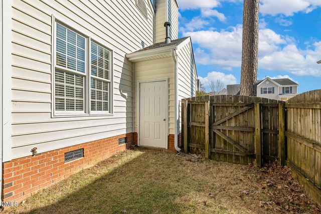 1702 Old London Way, Apex, NC 27523