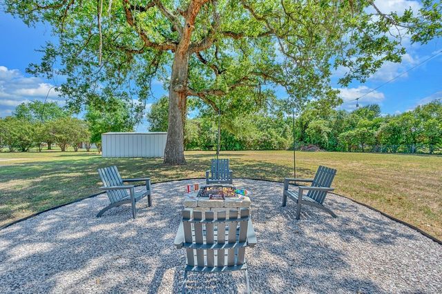 107 Spring Creek Street, Waco, TX 76705