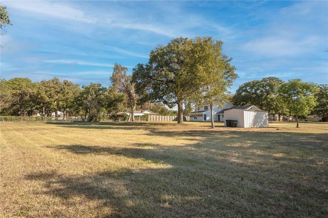 107 Spring Creek Street, Waco, TX 76705