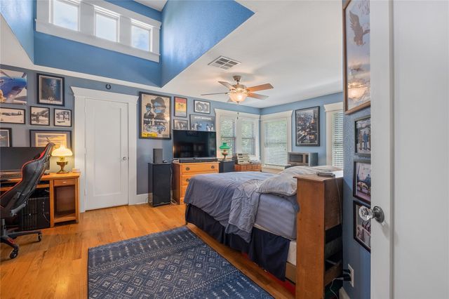 903 E 14th ST, Austin, TX 78702