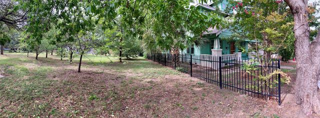 903 E 14th ST, Austin, TX 78702