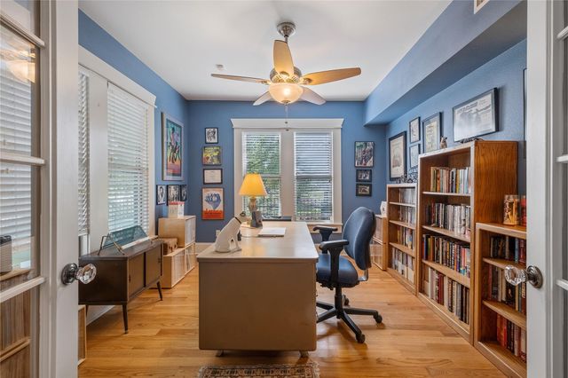 903 E 14th ST, Austin, TX 78702