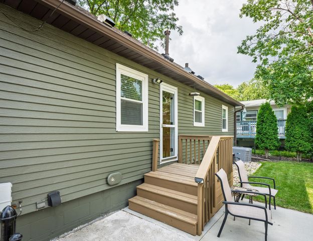 1360 9th Avenue SE, Rochester, MN 55904