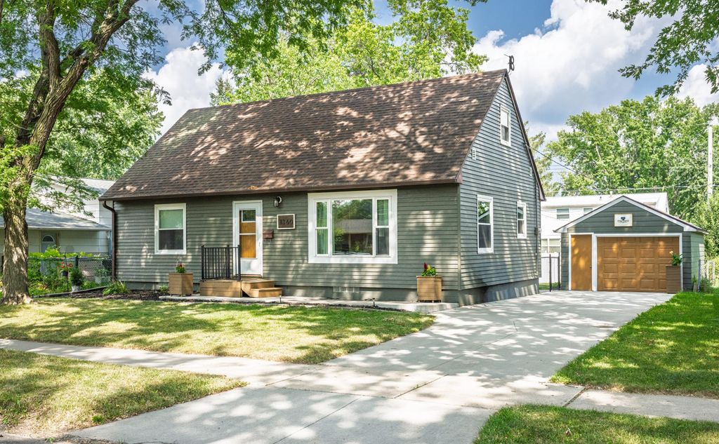 1360 9th Avenue SE, Rochester, MN 55904