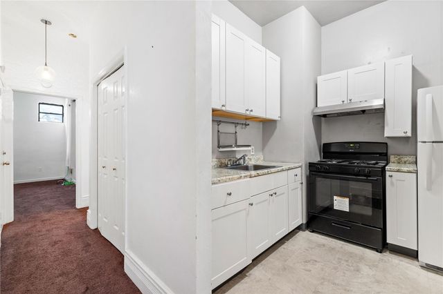 1009 Manhattan St, Manchester, PA 15233