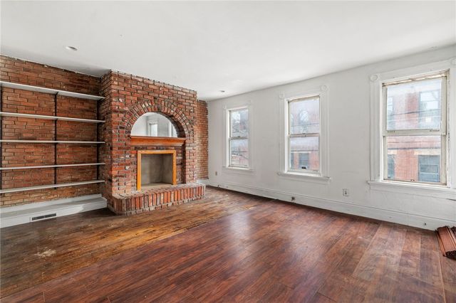 1009 Manhattan St, Manchester, PA 15233