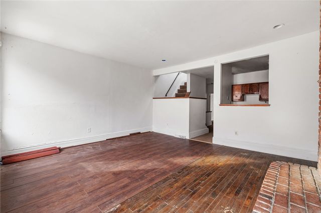 1009 Manhattan St, Manchester, PA 15233