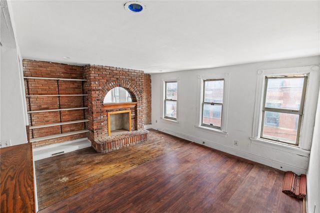 1009 Manhattan St, Manchester, PA 15233