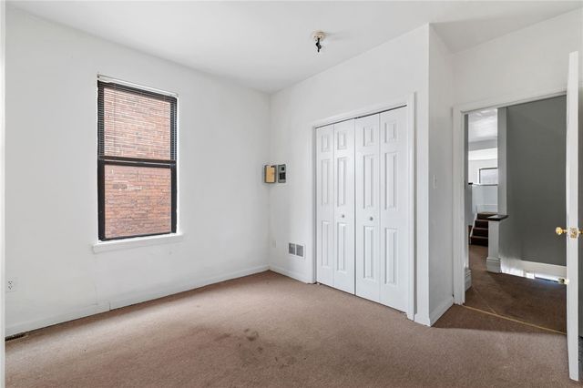 1009 Manhattan St, Manchester, PA 15233