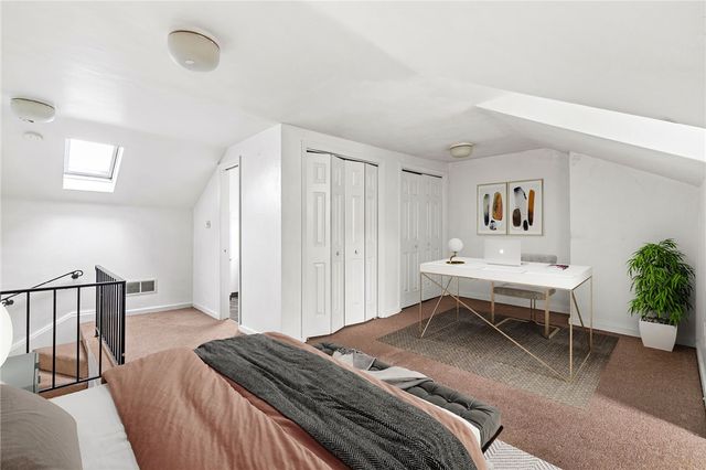 1009 Manhattan St, Manchester, PA 15233