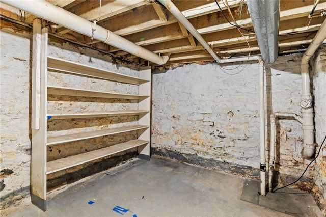 1009 Manhattan St, Manchester, PA 15233